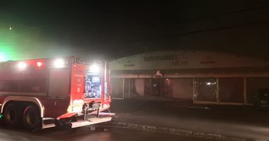 GALERIE FOTO / Supermarket în flăcări, în miez de noapte, la Constanța - 5