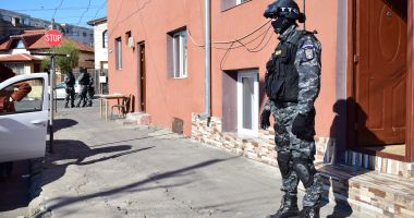 Patru polițiști de la Crimă Organizată, confirmați cu Covid-19
