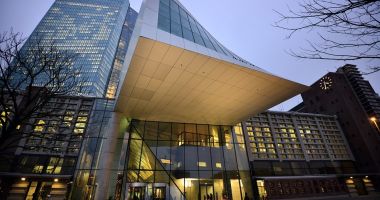 Stire din Actualitate : BCE începe să retragă lichiditatea injectată în sistemul bancar