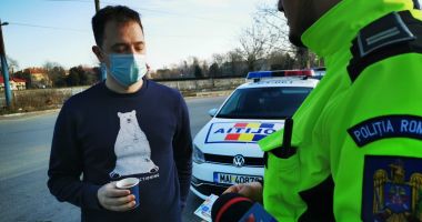 GALERIE FOTO / Acțiune desfășurată de polițiști, în Constanța. Recomandări preventive, cafea și ceai oferite șoferilor - 3