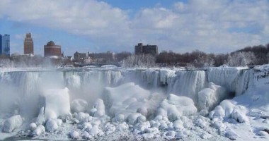 Imagini UNICE! Cascada Niagara a înghețat din cauza gerului polar care a lovit SUA - VIDEO - 2