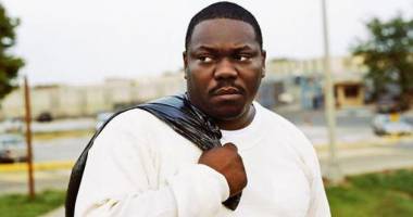 Stire din Actualitate : Rapper american, în stare critică după ce a fost împușcat în stomac