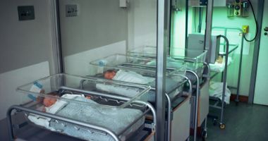 Stire din Actualitate : Maternitate desfiinţată din cauza pierderilor financiare. Fusese înființată în 1984
