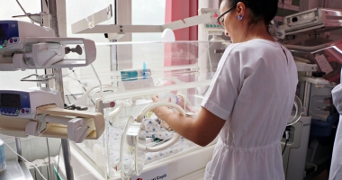 Stire din Social : Nou-născuții vor putea fi monitorizați și cu ajutorul telemedicinei