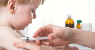 Stire din Social : Arhiepiscopia se implică în vaccinarea copiilor