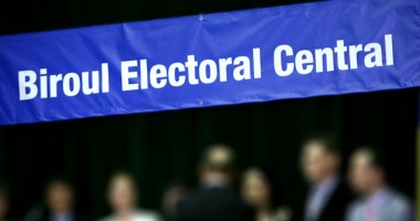 Stire din Politică-Administrație : BEC a stabilit când se comunică rezultatele parțiale la alegeri