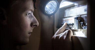 Stire din Social : Mai multe cartiere din Constanța, fără curent electric