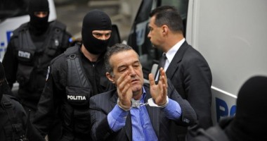 Stire din Sport : Patronul Stelei a ajuns în arestul Poliției! GIGI BECALI, TREI ANI DE ÎNCHISOARE!