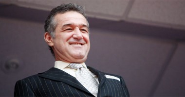 Stire din Eveniment : Gigi Becali a fost transferat de la Jilava la Poarta Albă