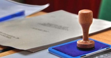 Stire din Eveniment : Vor fi trași sorți președinții birourilor electorale și locțiitorii acestora
