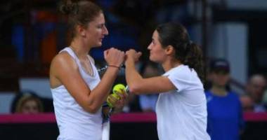Stire din Sport : Tenis / Perechea Begu/Niculescu, în semifinalele probei de dublu la Moscova