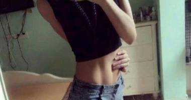 De ce postează oamenii selfie-uri făcute în timp ce încearcă să-și atingă buricul? - 2