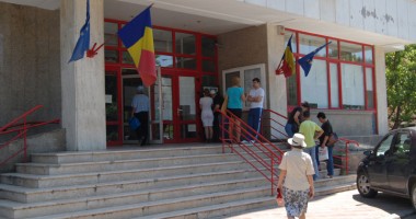 Stire din Social : Beneficiarii de pensii  de urmaș, obligați să prezinte adeverințele de școlarizare