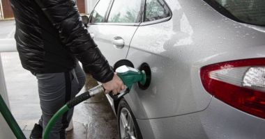 Stire din Economie : Prețul benzinei și al motorinei în România, astăzi