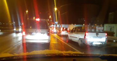 ISTERIE la benzinărie! Cozi kilometrice pentru a face un plin - 2