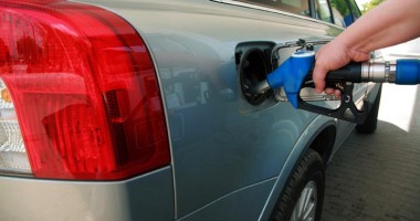 Stire din Diverse : Ce fel de mașini preferă românii, diesel sau  pe benzină?