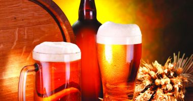 Stire din Actualitate : Românii beau mai puțină bere din cauza scăderii puterii de cumpărare. Cu cât a scăzut consumul