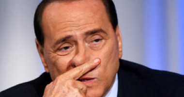 Stire din Actualitate : Berlusconi a suferit un traumatism cranian după ce a căzut la duș