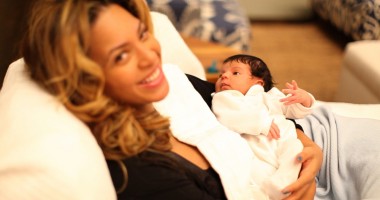 Stire din Monden : Beyonce atrage simpatia mamelor din întreaga lume