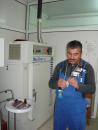 Stire din Social : Numele medicilor de pe ușile cabinetelor medicale, desenate de un muncitor de la dezinfecție, în timpul liber