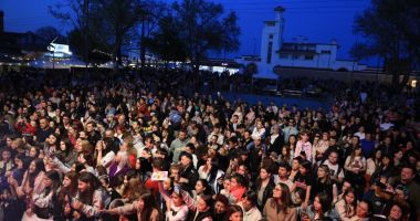 Stire din Social : Concluziile minivacanței de 1 Mai! Mamaia a fost epicentrul distracției, cu mii de participanți în patru zile pline de evenimente