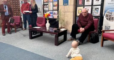 Stire din Cultură-Educație : „Gala de Excelență a Bibliotecii Județene”. Cel mai mic cititor premiat are doar nouă luni
