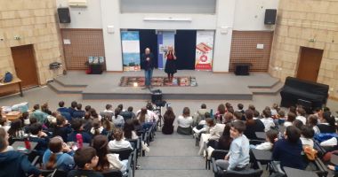Elena Cioclin, director interimar Biblioteca Județeană: "Nu mi-am dorit niciodată să fiu bibliotecar, ci manager" - 4