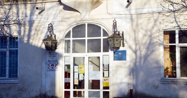 Stire din Cultură-Educație : Biblioteca din Medgidia, înscrisă  în proiectul "Raftului cu inițiativă"