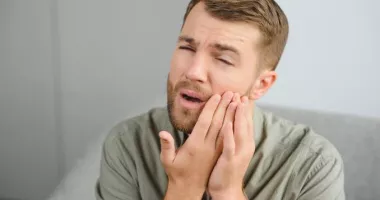 Remediul din bucătărie care poate calma gingiile inflamate