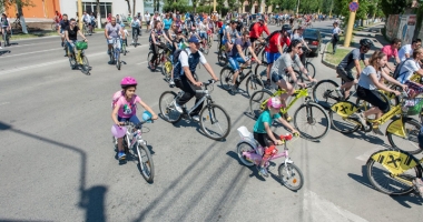 Stire din Sănătate : Constănțenii pedalează  pentru bolnavii cu scleroză multiplă