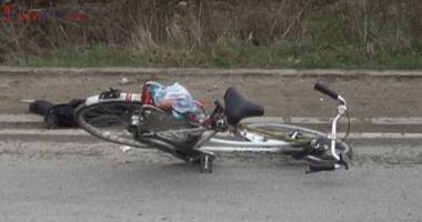 Stire din Eveniment : Biciclist accidentat de o autoutilitară