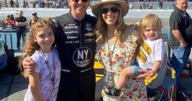 Stire din Actualitate : Pilotul Nascar Greg Biffle şi întreaga sa familie au murit într-un accident aviatic