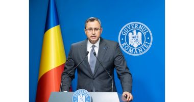 Stire din Social : Vin banii promiși de Guvern! Peste 326.000 de angajaţi din învăţământ vor beneficia de prima anuală netă