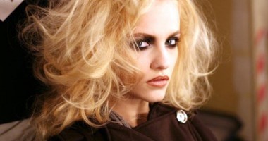 Blonda la coafor