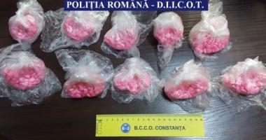 Vindeau droguri de mare risc la Mamaia. Trei persoane, prinse în flagrant