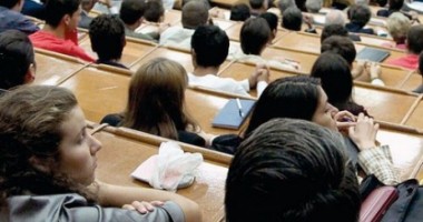 Stire din Social : România, fabrică de șomeri cu master și doctorat!