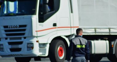 Bilanţ la Garda de Coastă. Peste 10 milioane de ţigarete, confiscate