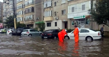 Stire din Eveniment : Bilanțul după inundațiile provocate de ploaia din week-end