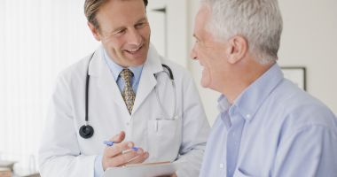 Stire din Social : Bilete de tratament pentru pensionari. Cazarea - la mănăstire!