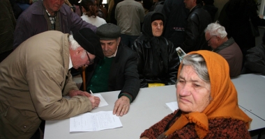 Stire din Social : Biletele de tratament pentru pensionari: oferte multe, puține vândute