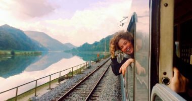 Stire din Social : Bilete reduse pe tren, de Ziua Îndrăgostiților