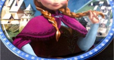 Alertă alimentară la Constanța! Magazinele Billa și Auchan scot de la vânzare biscuiții Disney Frozen - 2