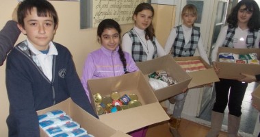 Stire din Cultură-Educație : Biserica și școala, solidare cu cei nevoiași