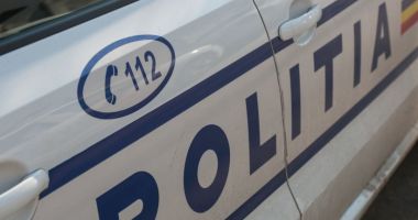 Stire din Eveniment : Accident mortal la Mănăstirea Cernica. Credincioşi spulberaţi de maşină pe o alee