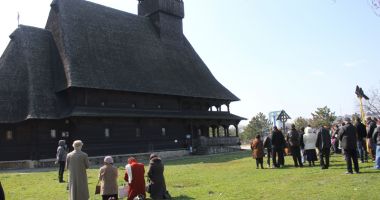Stire din Actualitate : HAIDEȚI SĂ AJUTĂM! Campanie umanitară cu ocazia Sărbătorilor Pascale