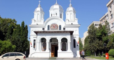 Stire din Cultură-Educație : Arhiepiscopul Tomisului: "Preotul Valeriu Roman s-a spovedit și poate sluji în continuare"