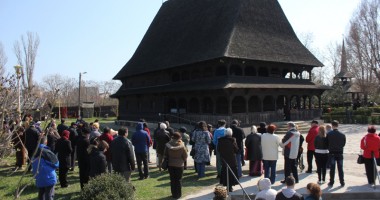Stire din Cultură-Educație : SEMNE CUTREMURĂTOARE la Biserica SF. MINA