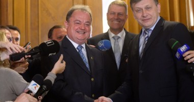 Stire din Politică-Administrație : Mâine se ia decizia politică privind PNL-PDL