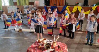 Ziua Națională sărbătorită, în avans, de elevii Liceului ”Lucian Blaga” din Constanța - 3
