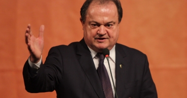 Stire din Politică-Administrație : Blaga: "Tăriceanu ar trebui  să demisioneze de la șefia Senatului"
